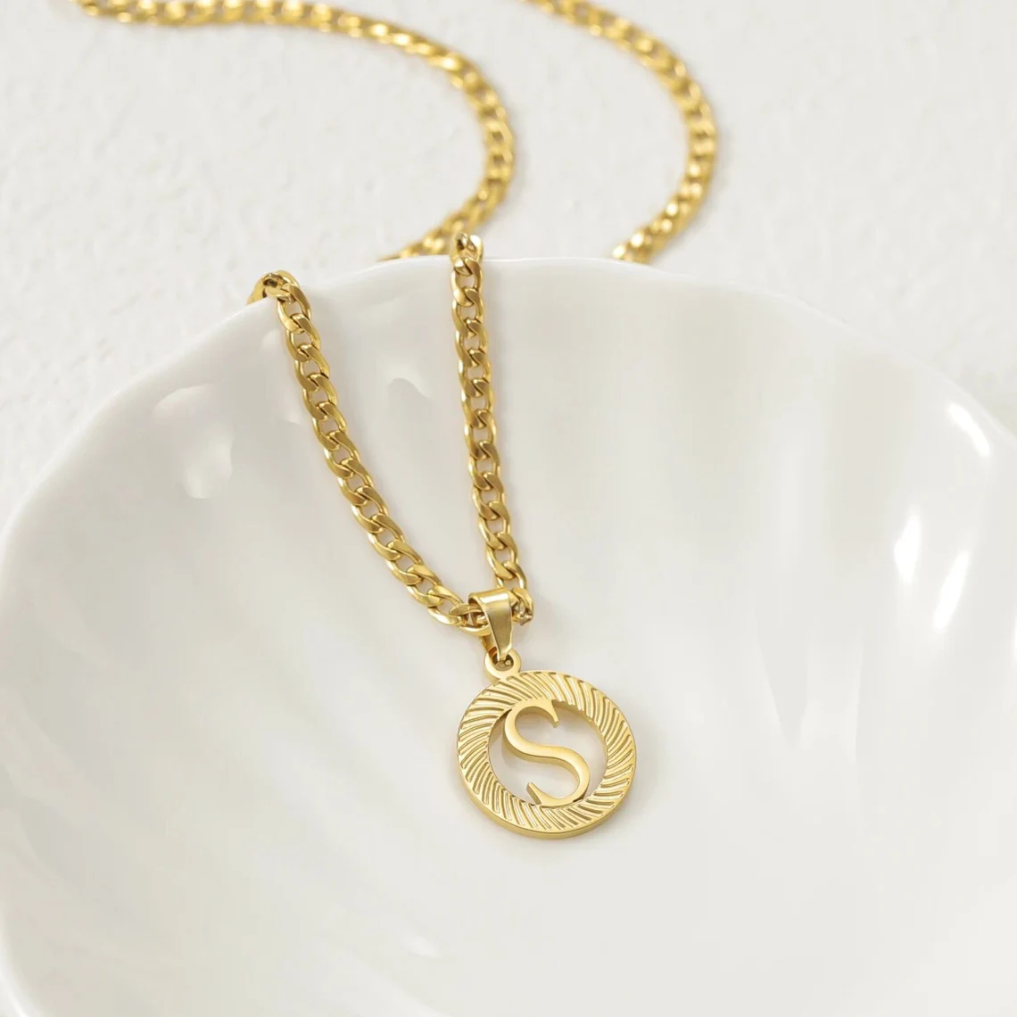 Simple Initial Circle Laser Cut Single Letter Necklace Custom Name Necklace