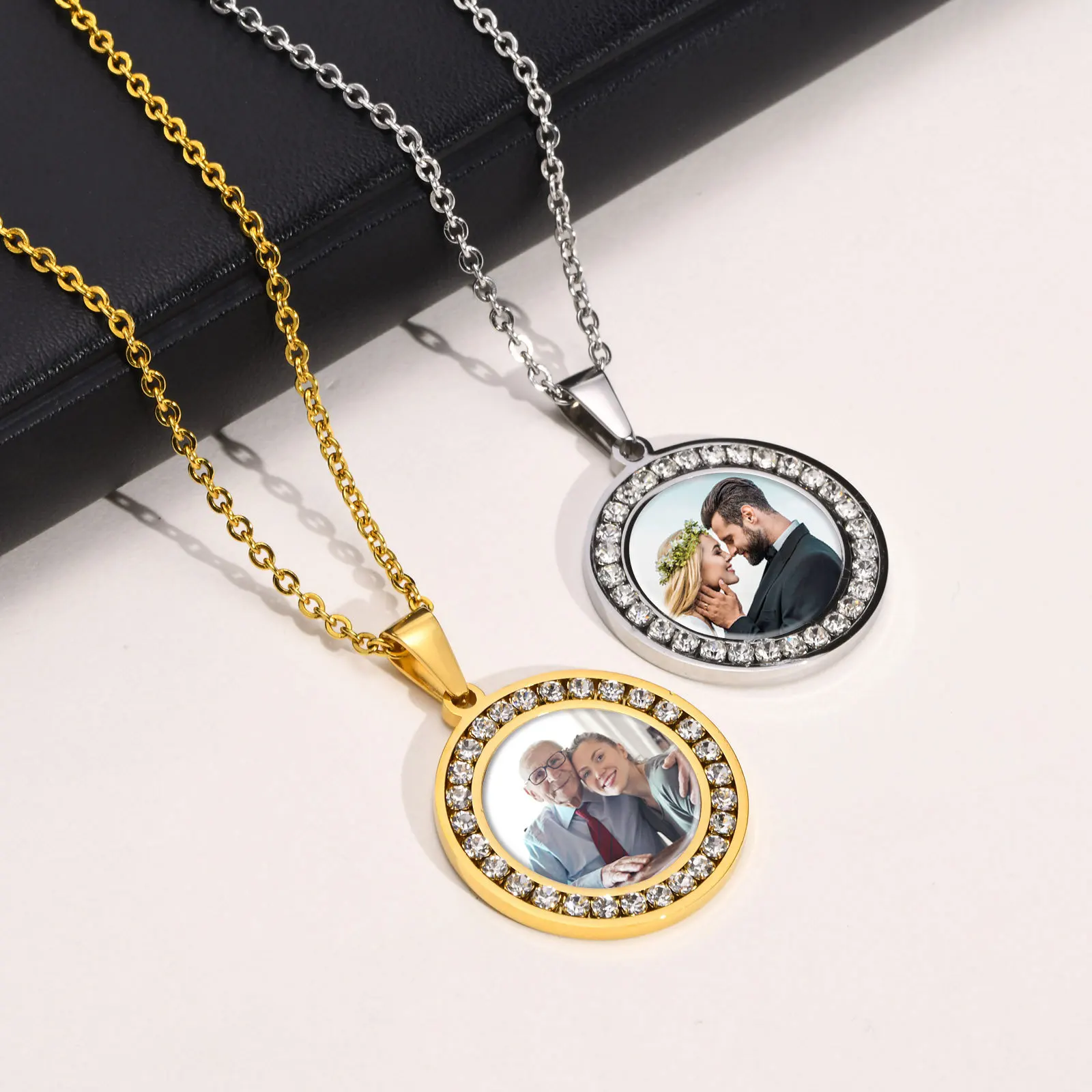 Round Cubic Zirconia Necklace Personalized Photo Necklace And Back Engraving