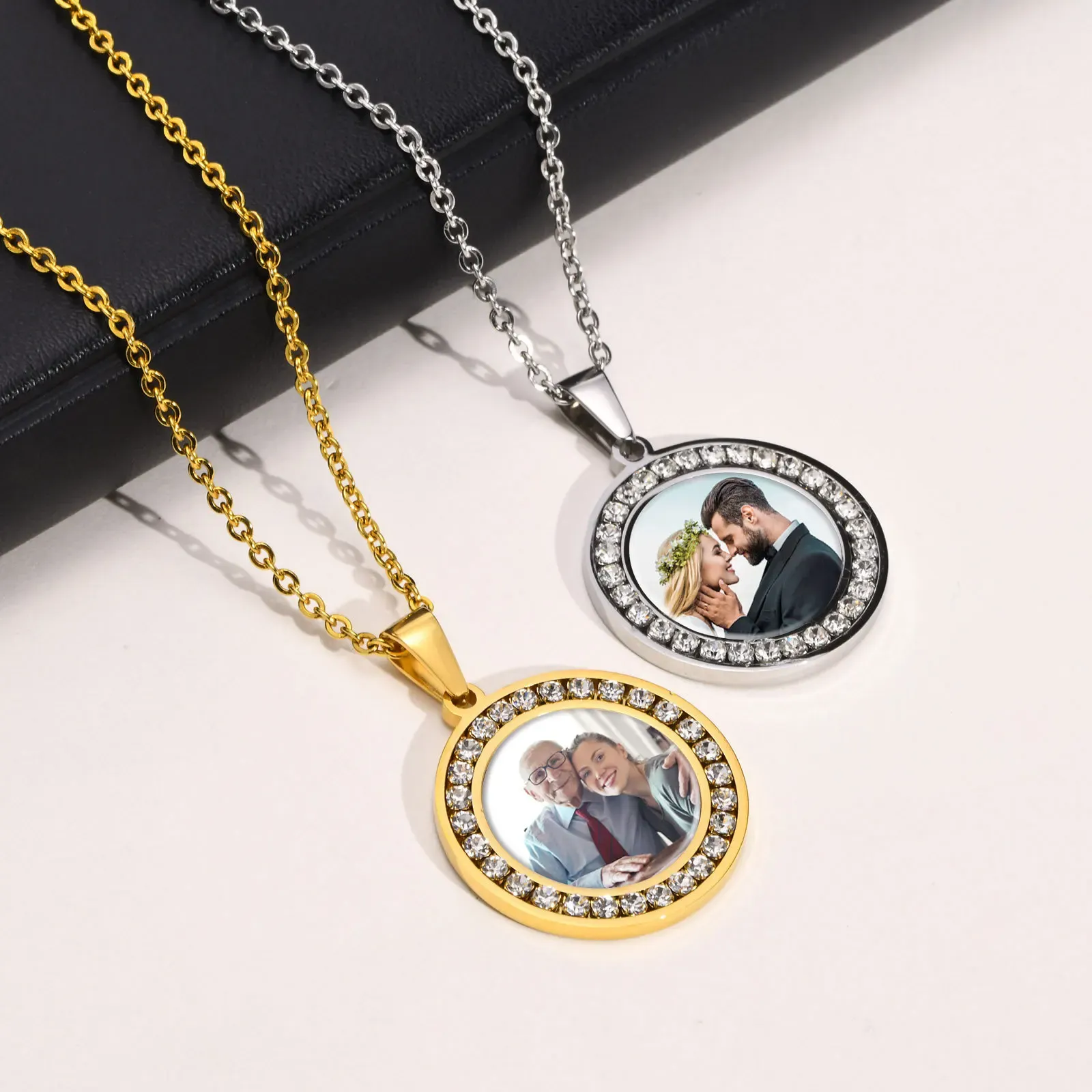 Round Cubic Zirconia Necklace Personalized Photo Necklace And Back Engraving