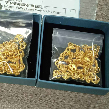 Nugget Puffed Heart Mariner Link Chain Heart Necklace