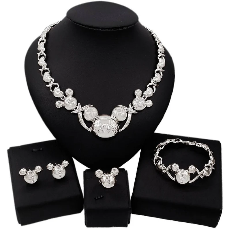 Xoxo Chain Heart Set White Cartoon Head Pendant Necklace Bracelet Ring And Stud Earrings