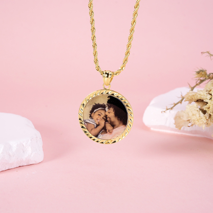 Nugget Style Circle Pendant Photo Necklace