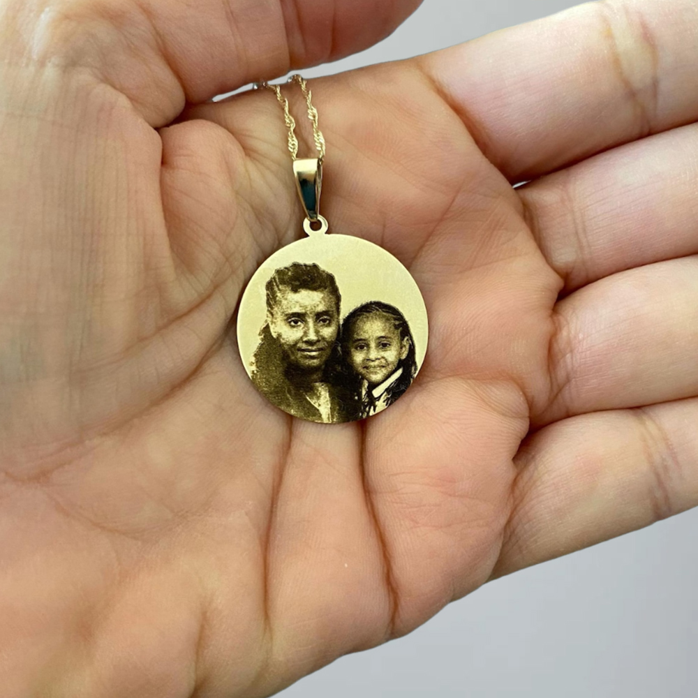 Portrait Necklace Custom Gold Plated Necklace With Picture Inside
