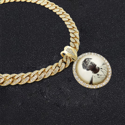 Iced Out Circle Pendant Necklace With Picture Inside