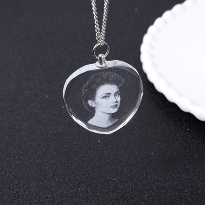 3D Crystal Photo Necklace Personalized Memorial Necklace With Picture Inside 