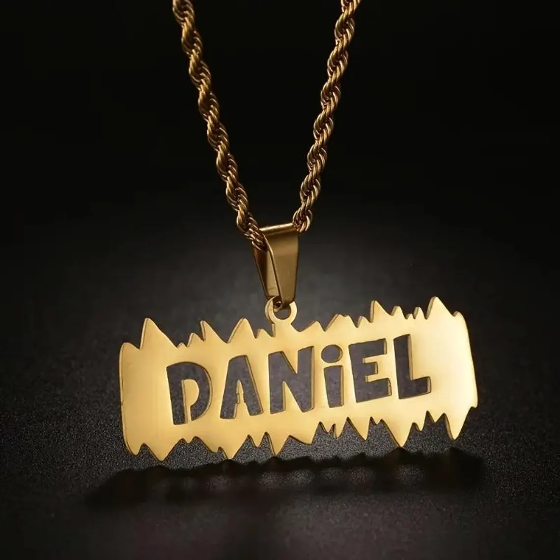Customized Gold Plated Irregular Hollow Name Necklace Pendant Necklace