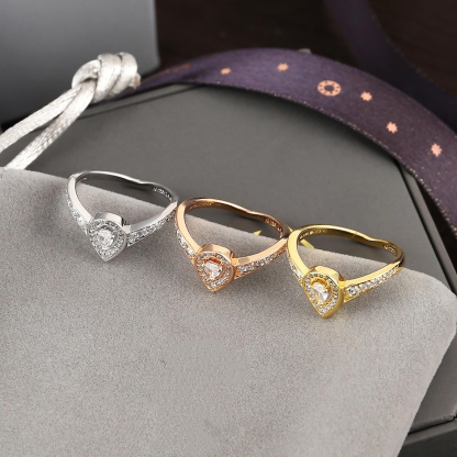 Shiny Pear Cut Zirconia Ring Gold Plated