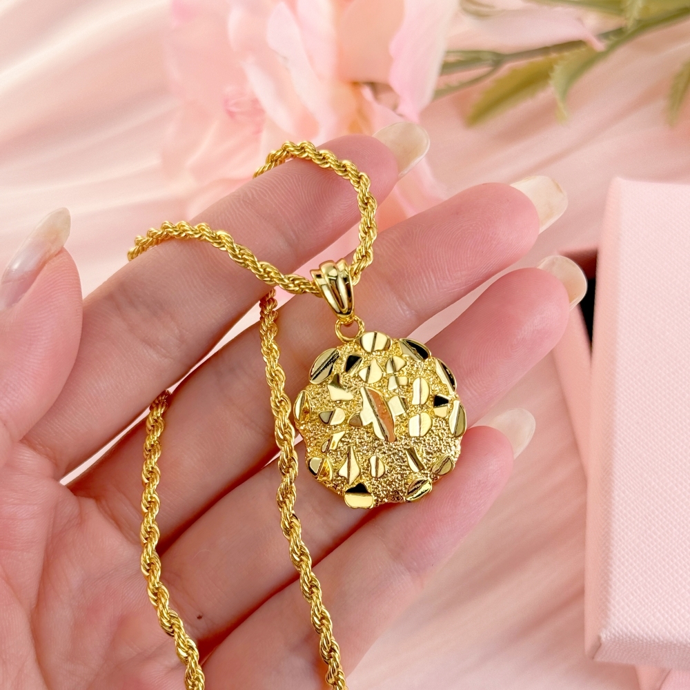 Gold Plated Nugget Circle Round Pendant Classic Style Necklace