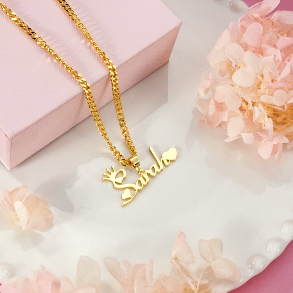 Crown Heart Nameplate Personalized Custom Name Necklace