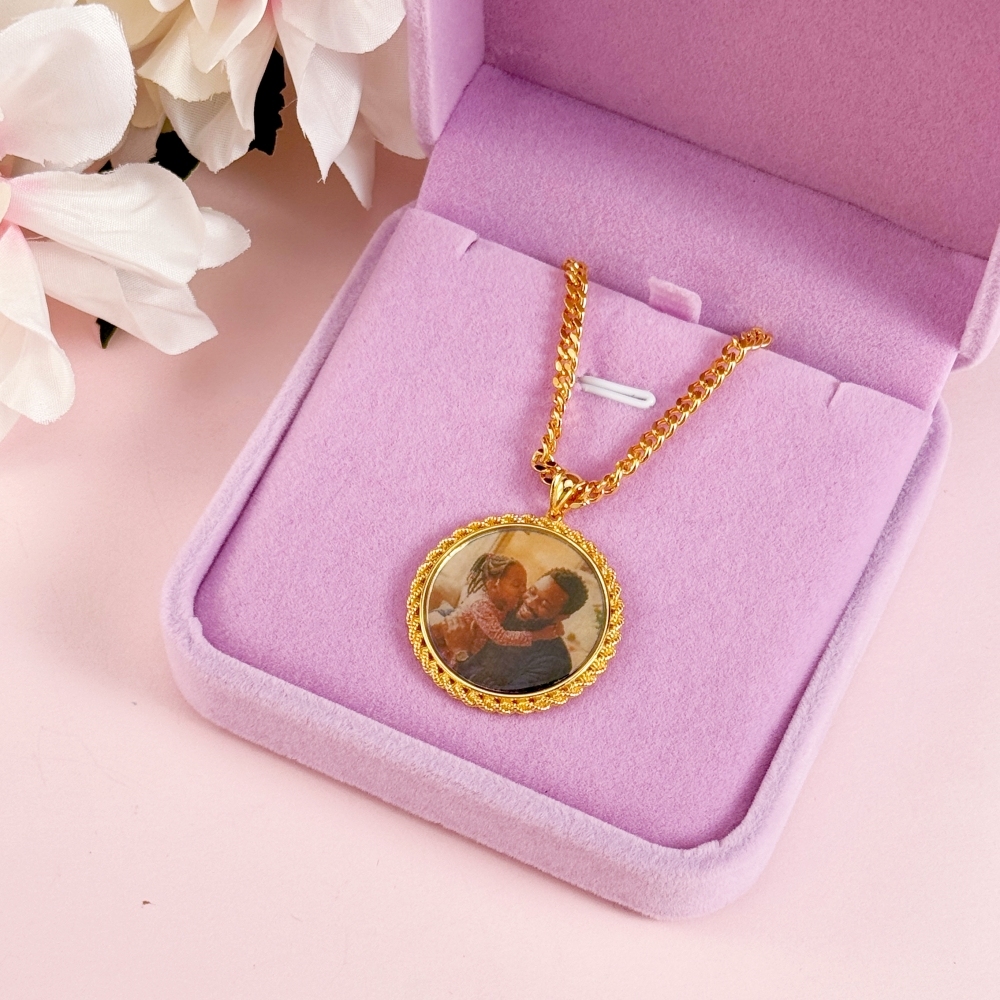 Personalized Gold Plated Round Rope Link Picture Pendant Necklace
