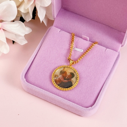 Personalized Gold Plated Round Rope Link Picture Pendant Necklace