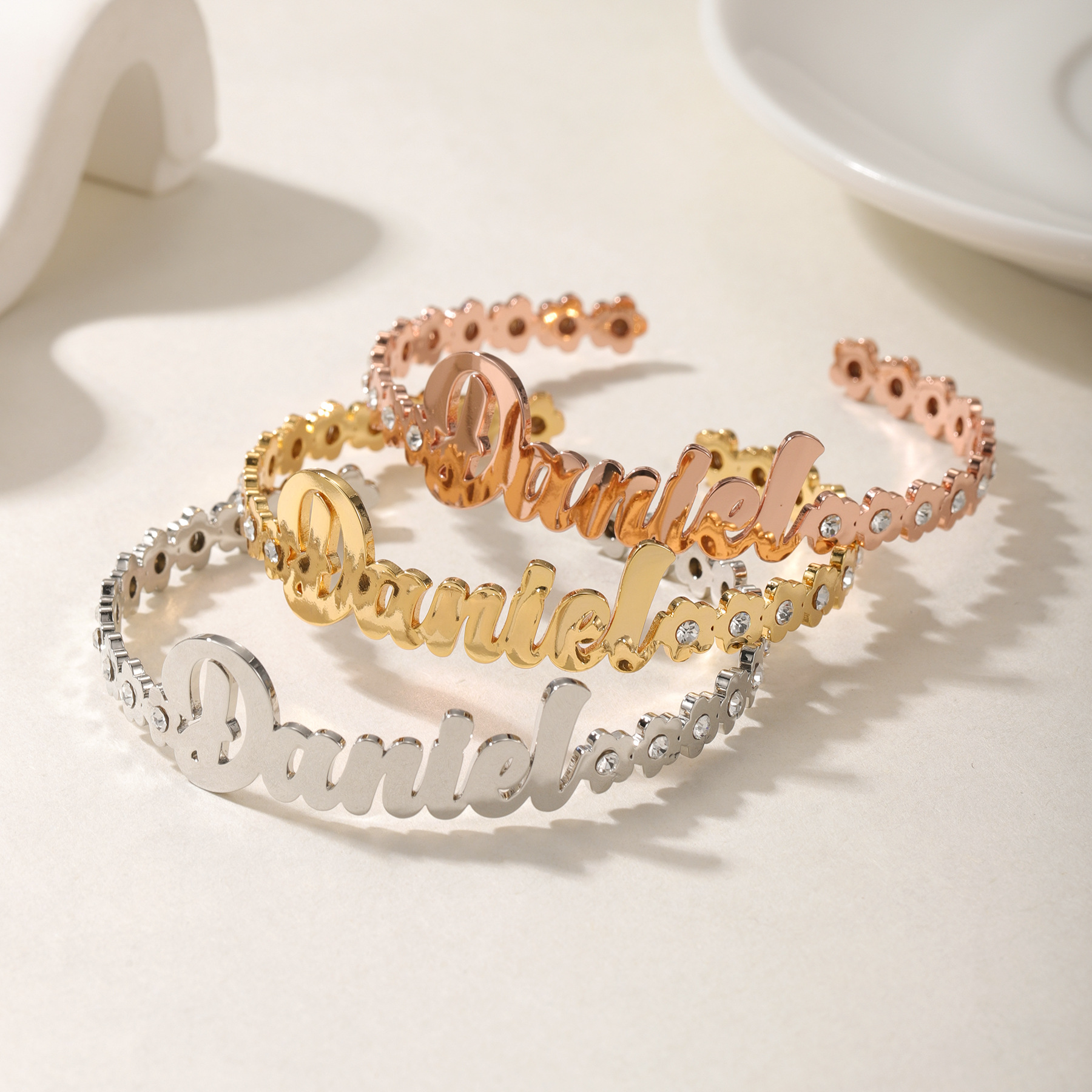 Personalized Flower Zircon Nameplate Bangle Bracelet Gifts For Kids