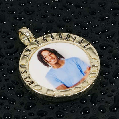 Round Picture Pendant Engraving Personalized Photo Necklace