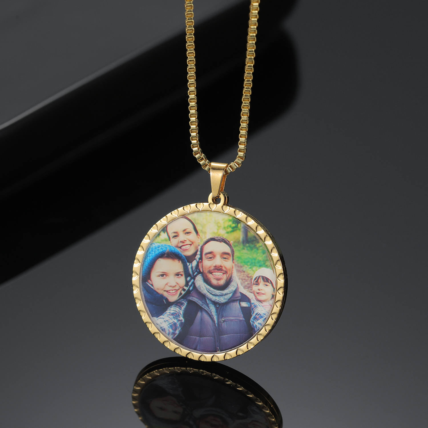 Personalized Diamond Cut Frame Photo Picture Pendant Necklace