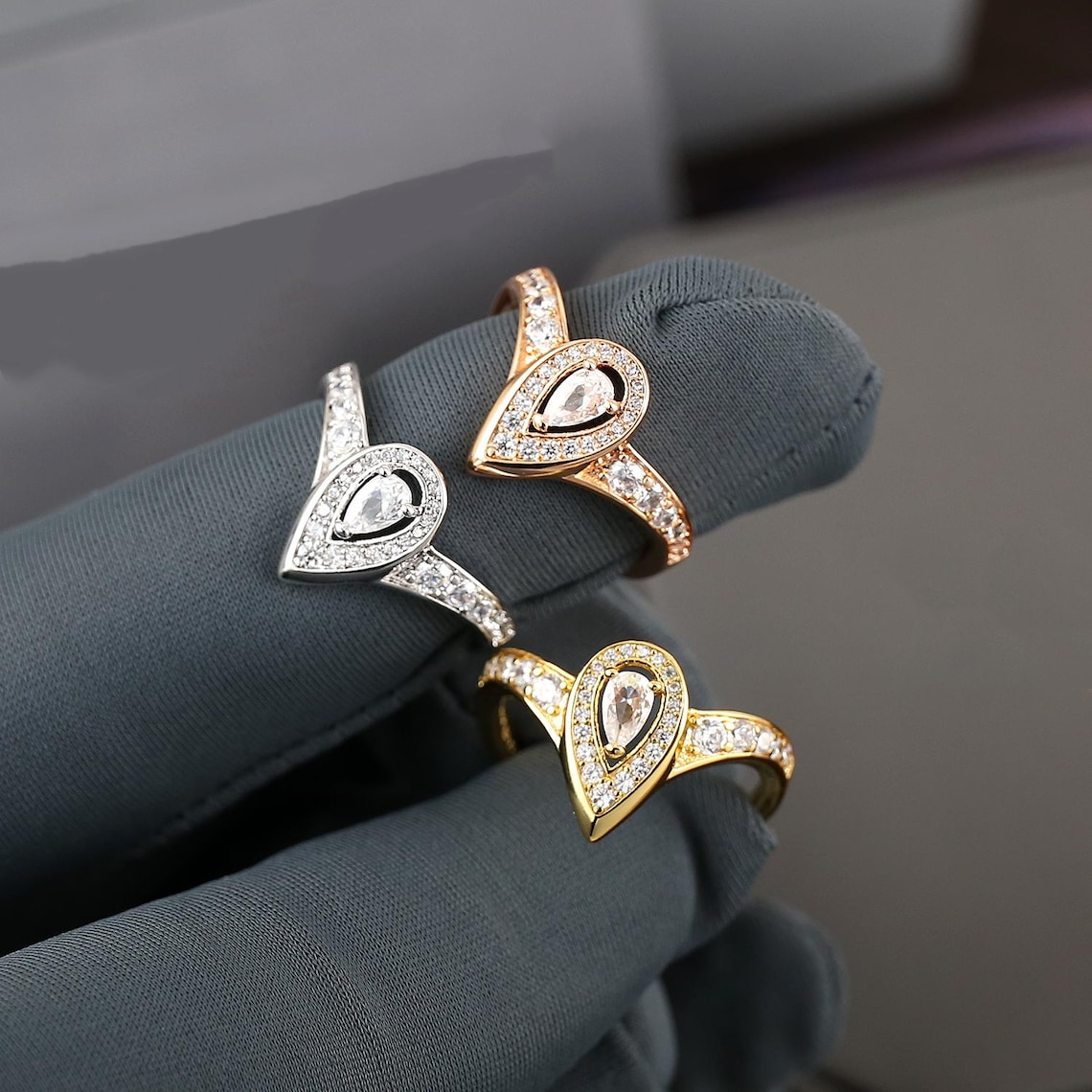 Shiny Pear Cut Zirconia Ring Gold Plated