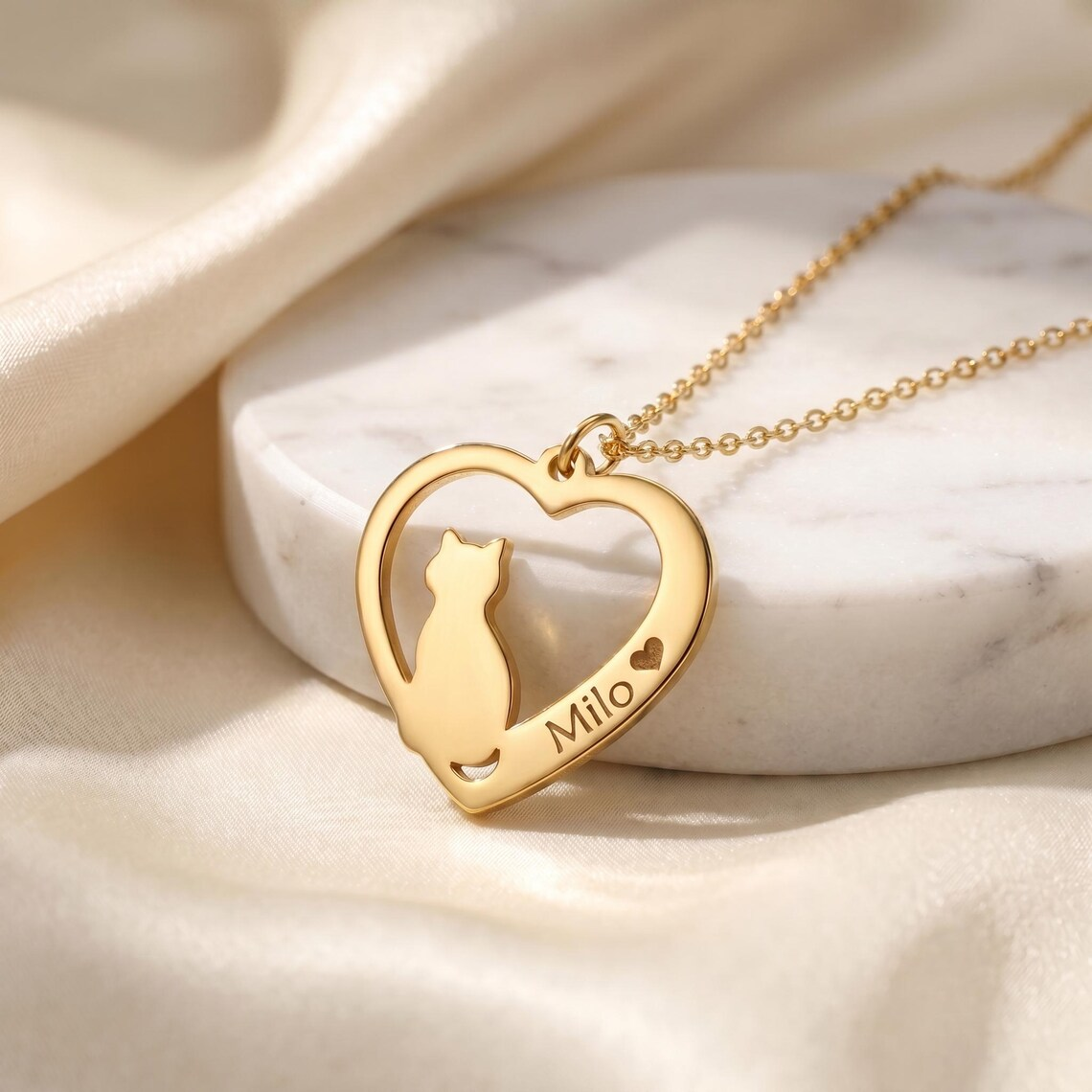 Personalized Heart Pendant with Cat Engraved Name Necklace