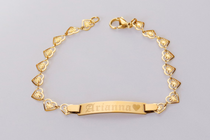 Delicate Ladies Heart Chain Engraved Old English Name Bar Bracelet