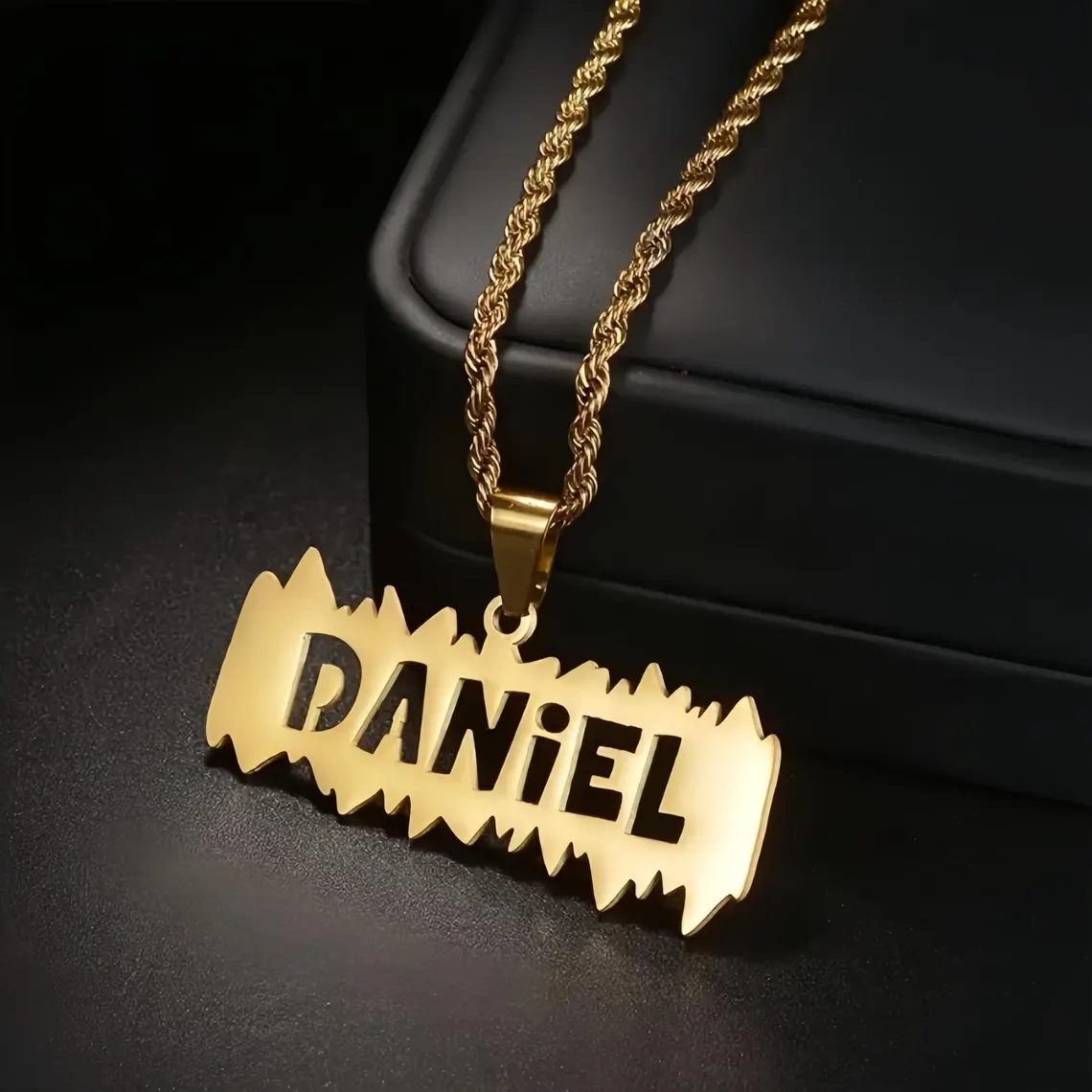 Customized Gold Plated Irregular Hollow Name Necklace Pendant Necklace