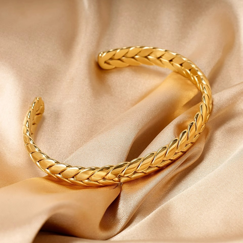 Chic Braided Arrow Head Snakeback Stainless Steel Bangle Bracelet