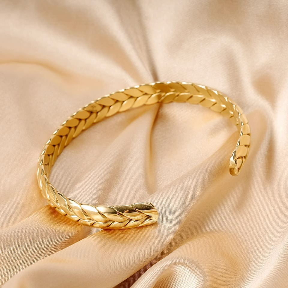 Chic Braided Arrow Head Snakeback Stainless Steel Bangle Bracelet