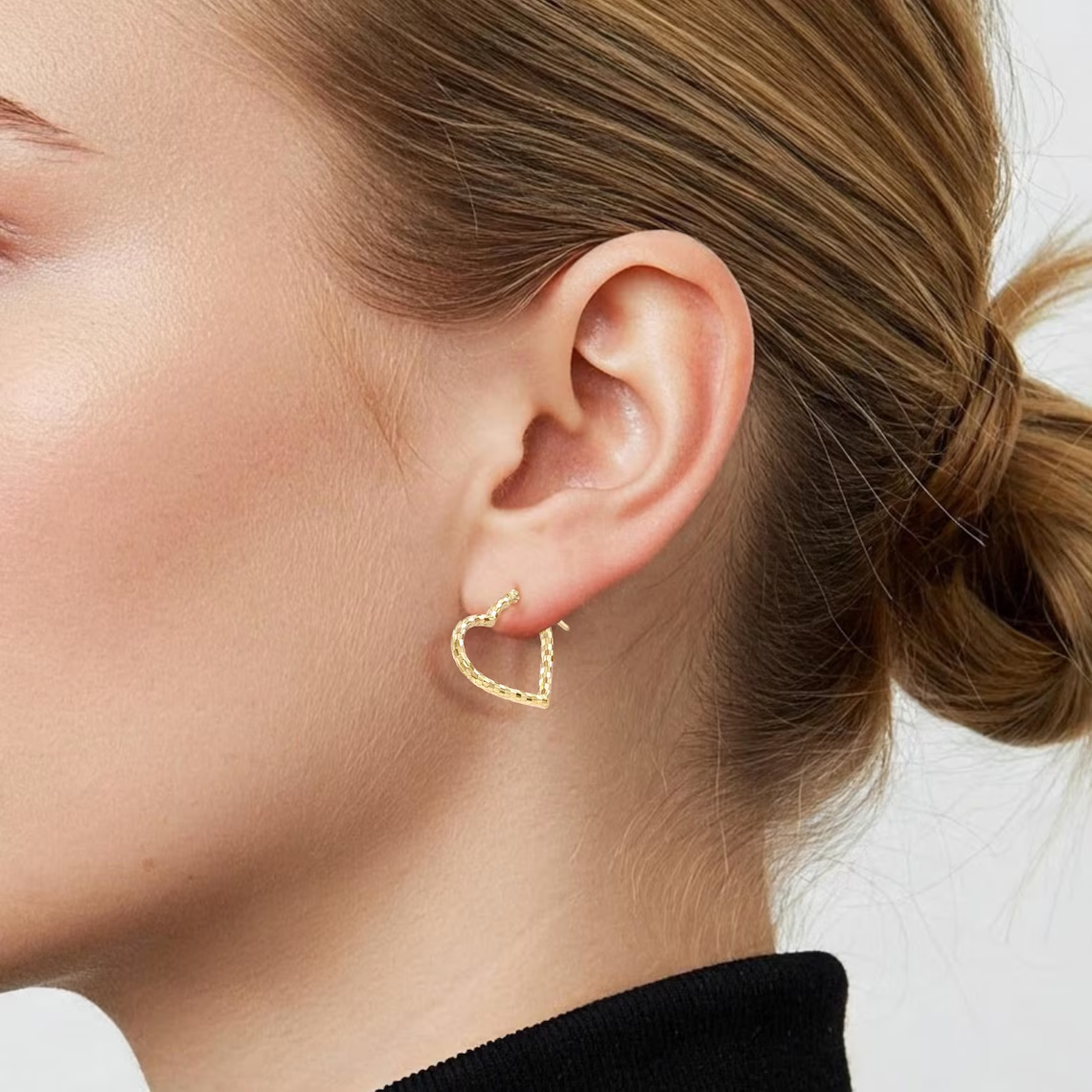 Diamond-Cut Pattern Italian Style Design Heart Earrings