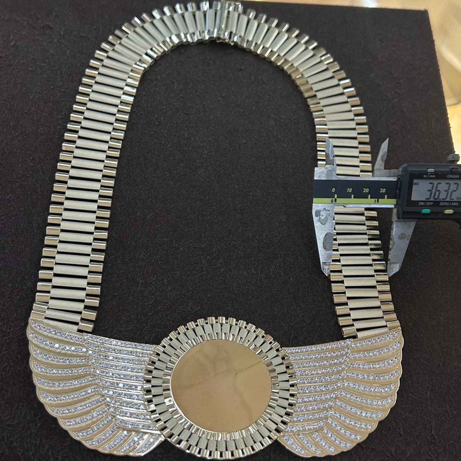 36mm Rolex Style Chain Wings Pendant with Picture Inside Personalizd Photo Necklace