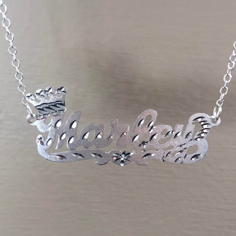 Crown Design Nameplated Pendant Peronalized Name Necklace