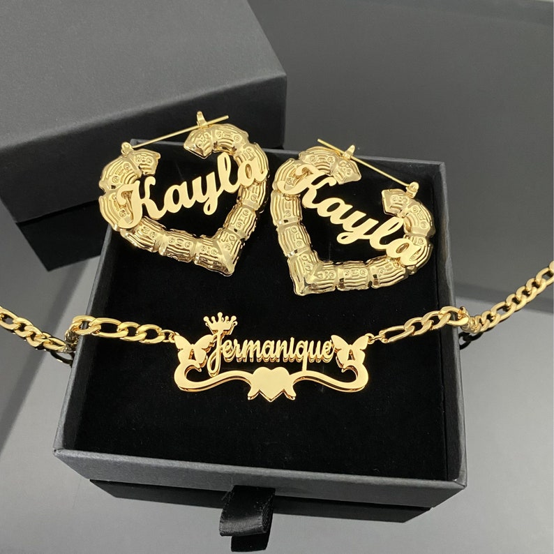 Butterfly and Crown Nameplated Necklace Personalized Name Necklace And Bamboo Earrings 2pcs Set