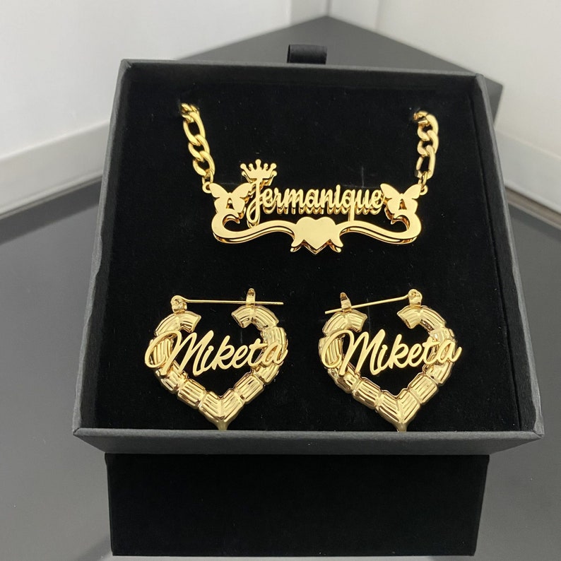 Butterfly and Crown Nameplated Necklace Personalized Name Necklace And Bamboo Earrings 2pcs Set