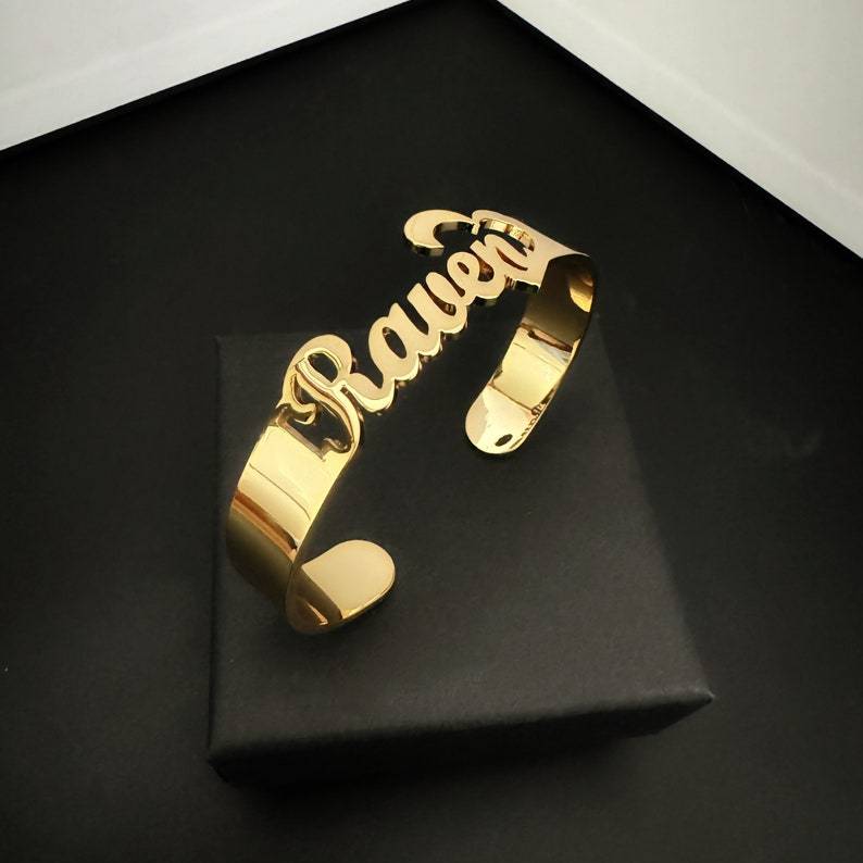 Personalized Name Bracelet With Heart Gold Plated