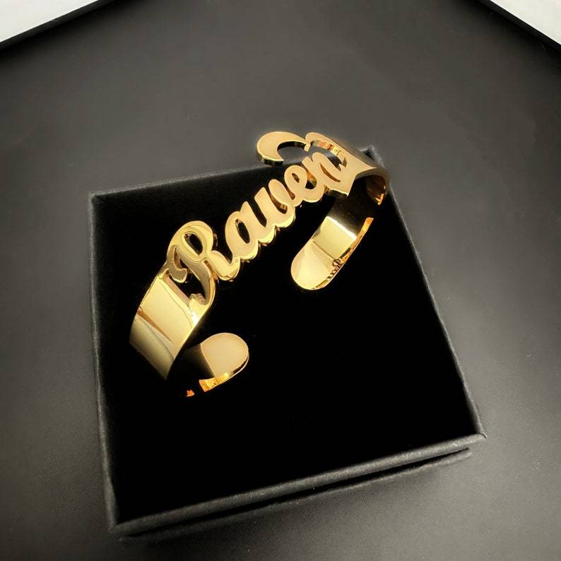 Personalized Name Bracelet With Heart Gold Plated