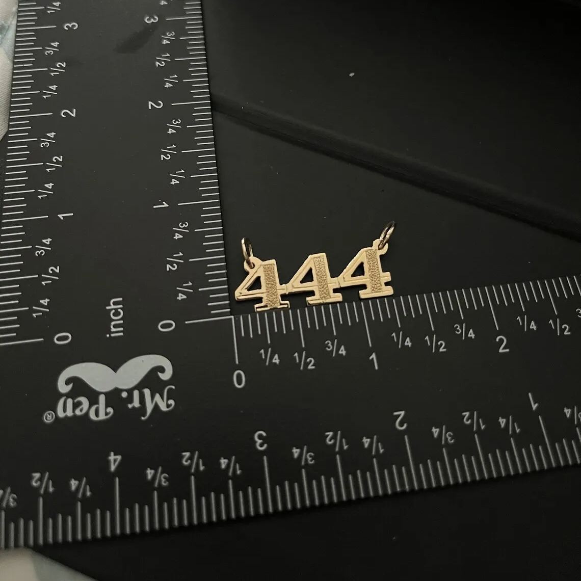 [Copy]Bold Letters Hustle Style Cut Gold Plated Rope Chain Custom Name Necklace