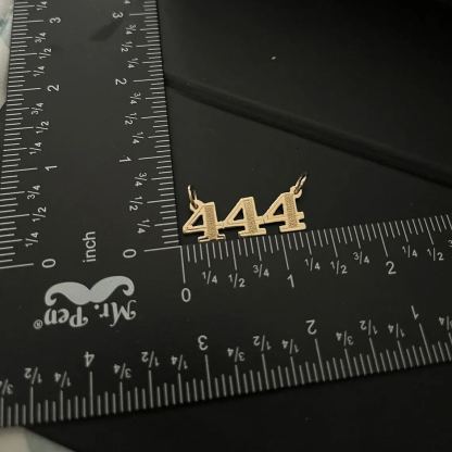 [Copy]Bold Letters Hustle Style Cut Gold Plated Rope Chain Custom Name Necklace