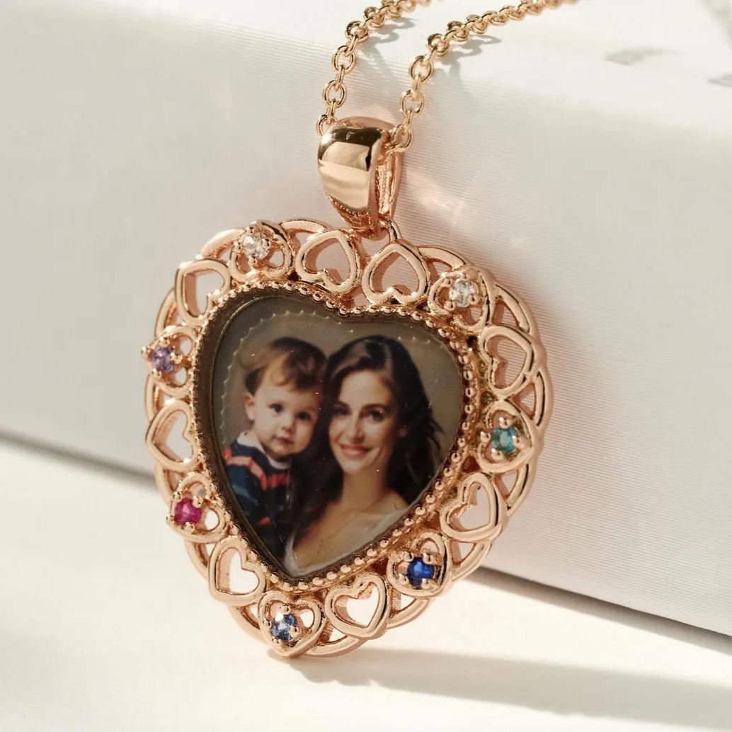 [Copy]Gold Plated Antique Locket Necklace with Photos Inside