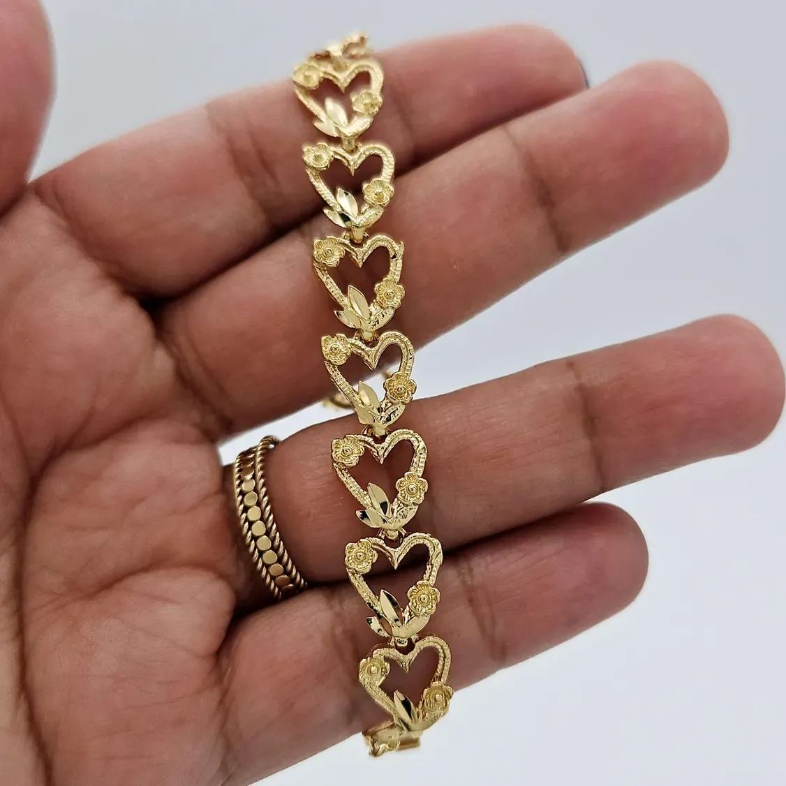 Vintage Style Hollow Hearts & Roses Bracelet Gold Plated Bracelet