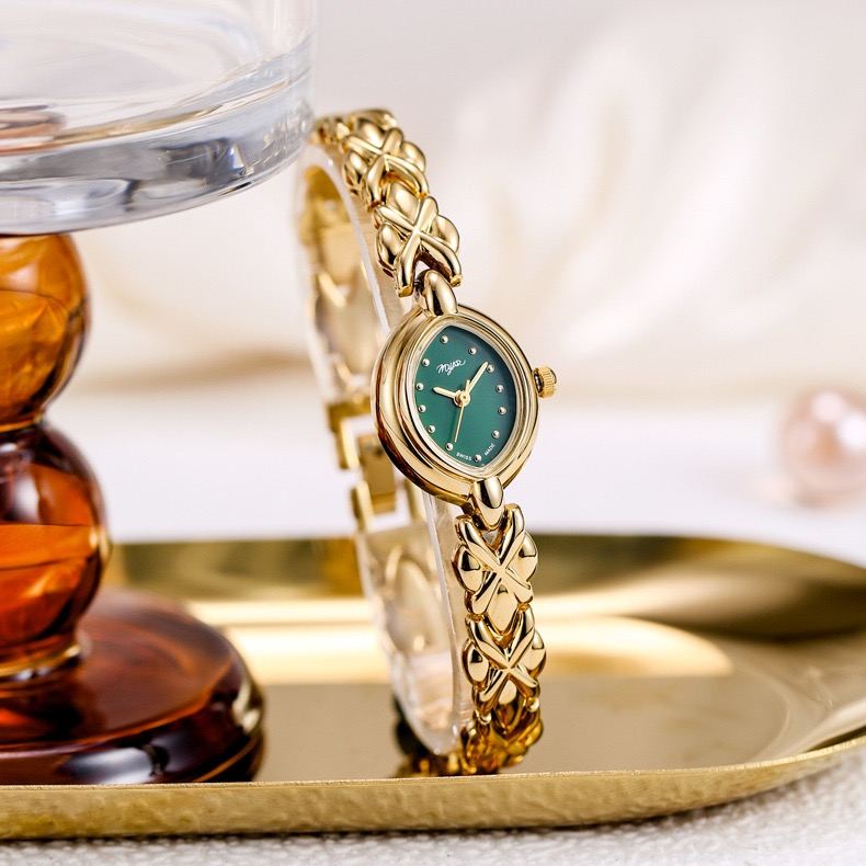 Vintage Style Gold Plated Luxury Ladies Quartz Watch Bracelet Watch
