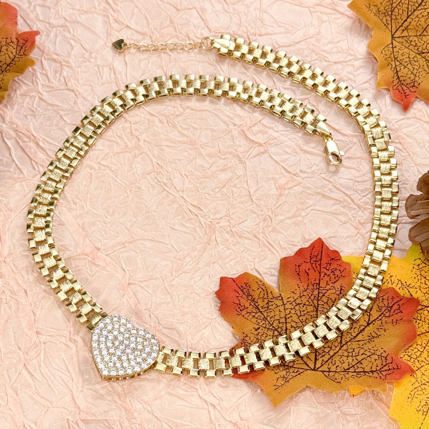 Zirconia White Heart Charm Choker Necklace with Rx Chain