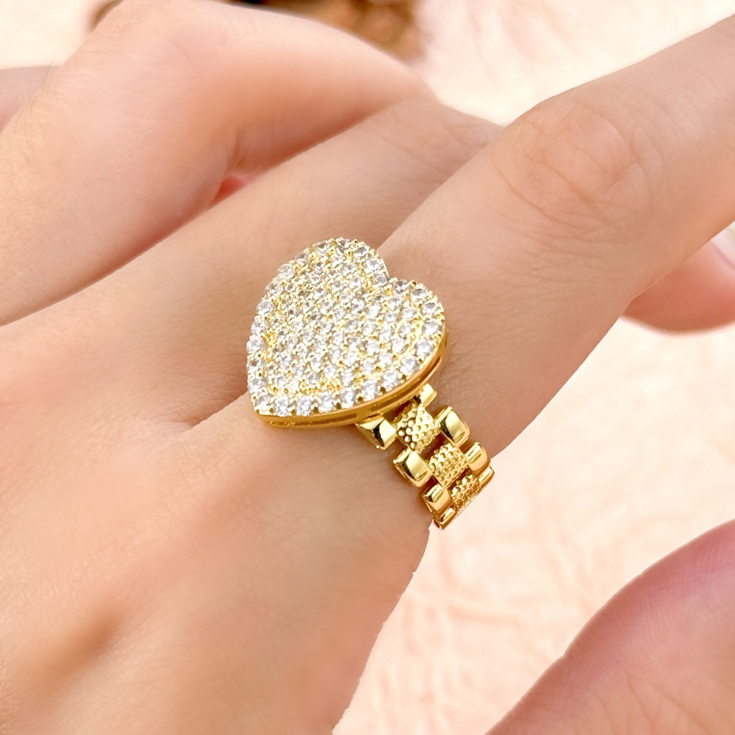 Sparkling Zirconia Heart Rx Chain Style Engraved Custom Name Ring