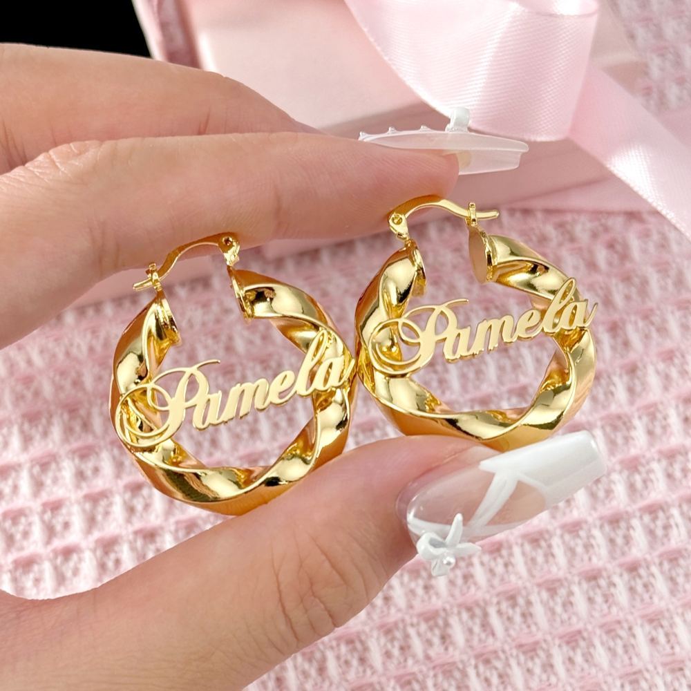 [Copy]Personalized Crown and Heart Nameplate Mini Hoop Earrings