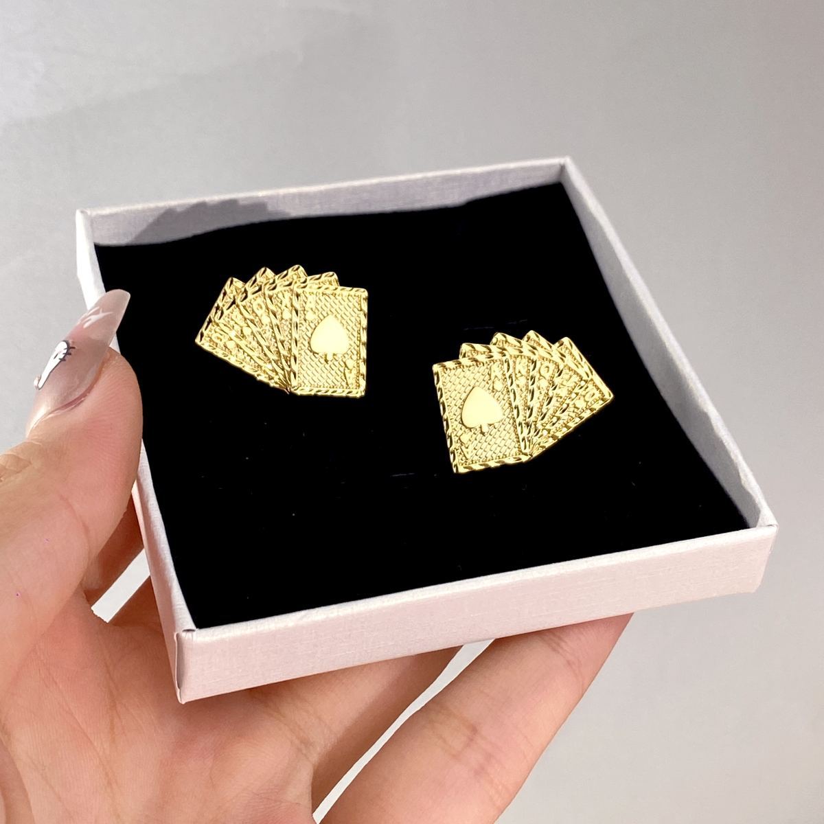 Poker Playing Cards Royal Flush Lucky Stud Push Back Earrings 