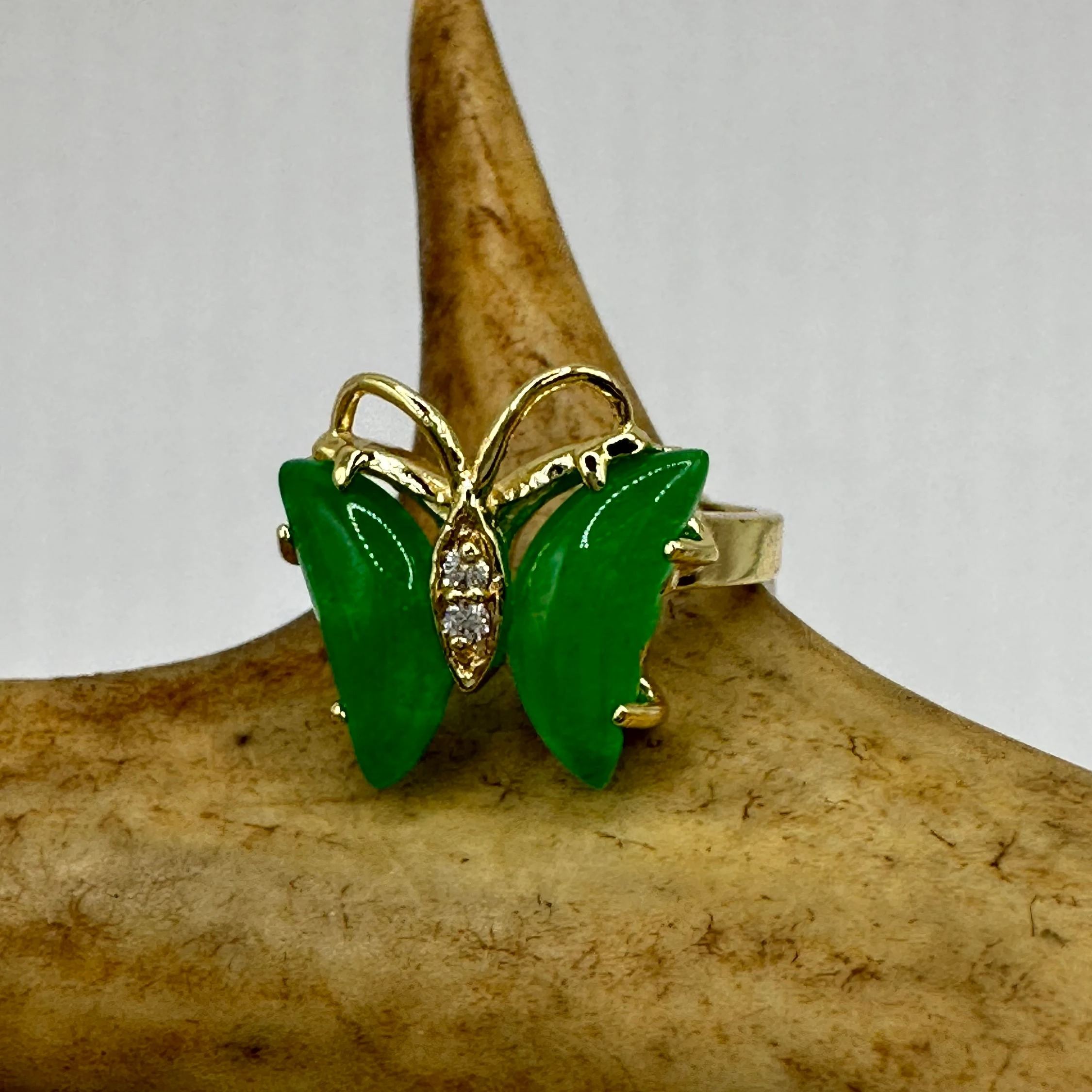 Vintage Gold Green Jade Butterfly Lucky Cocktail Ring