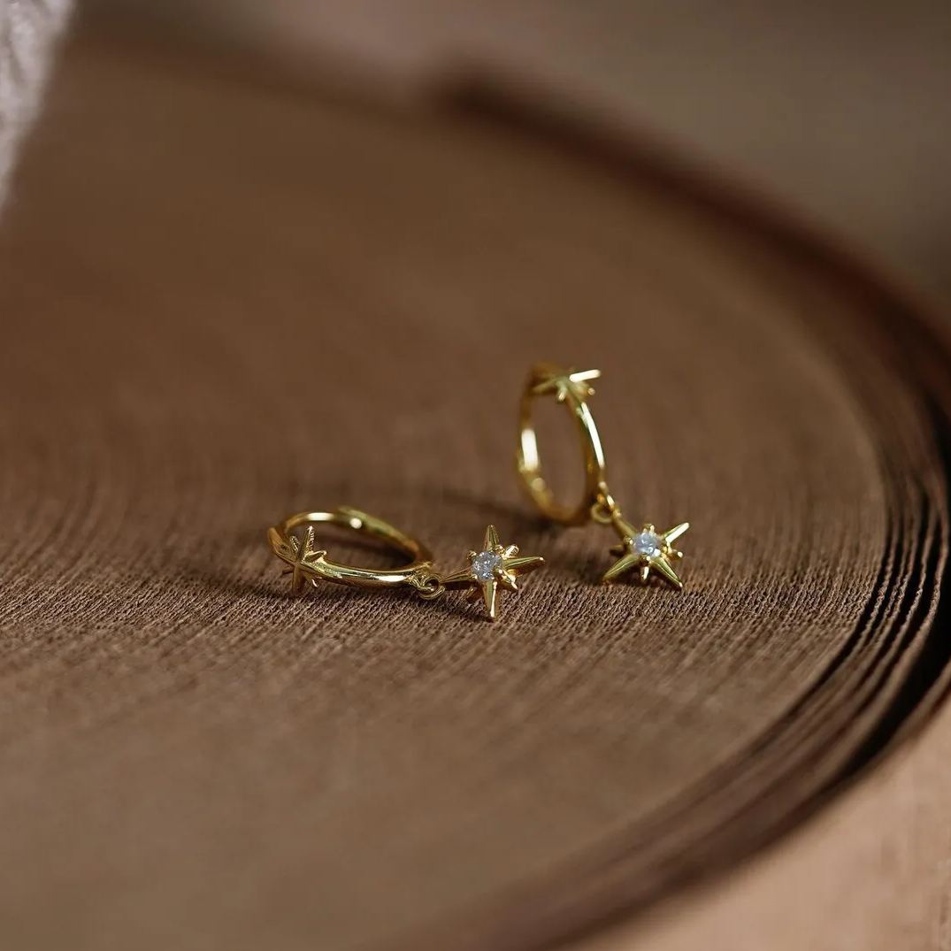 [Copy]Christmas Winter Snaowflake with Zircons Huggie Earrings Dangle Earrings