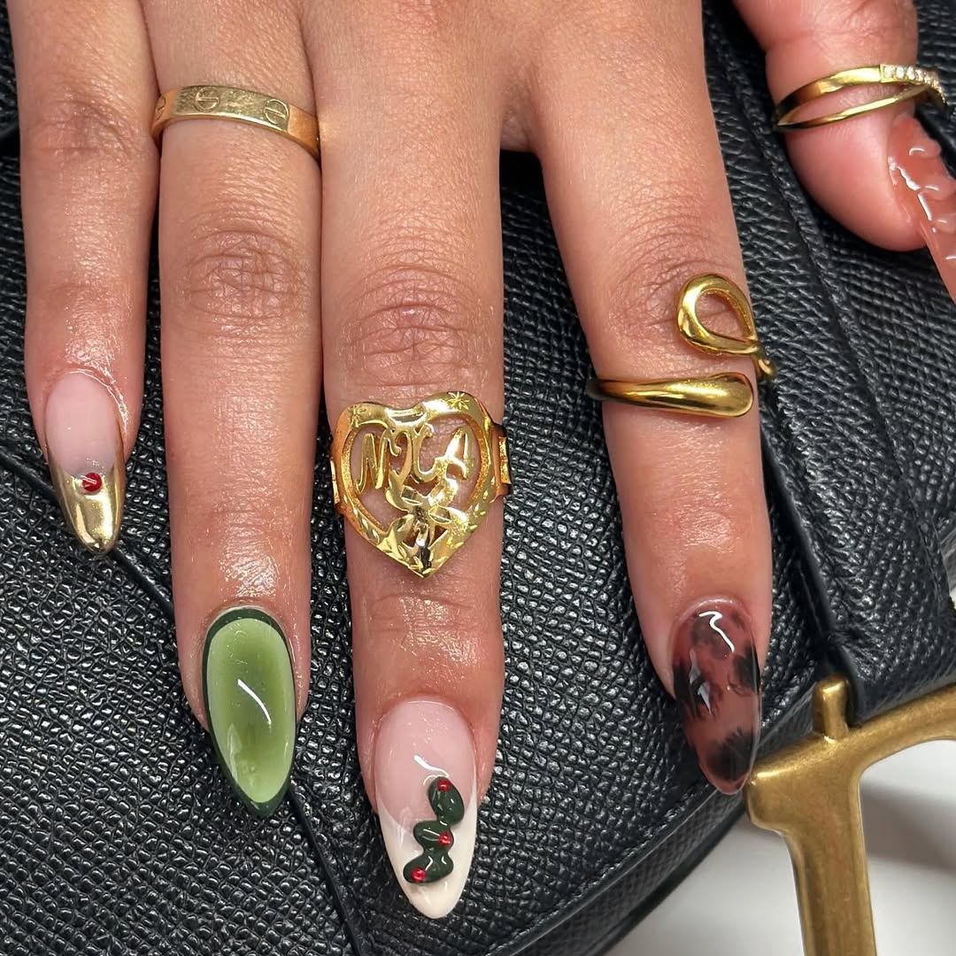 Heart Shaped Flower Engraved Gold Plated Personalized Custom Name Ring