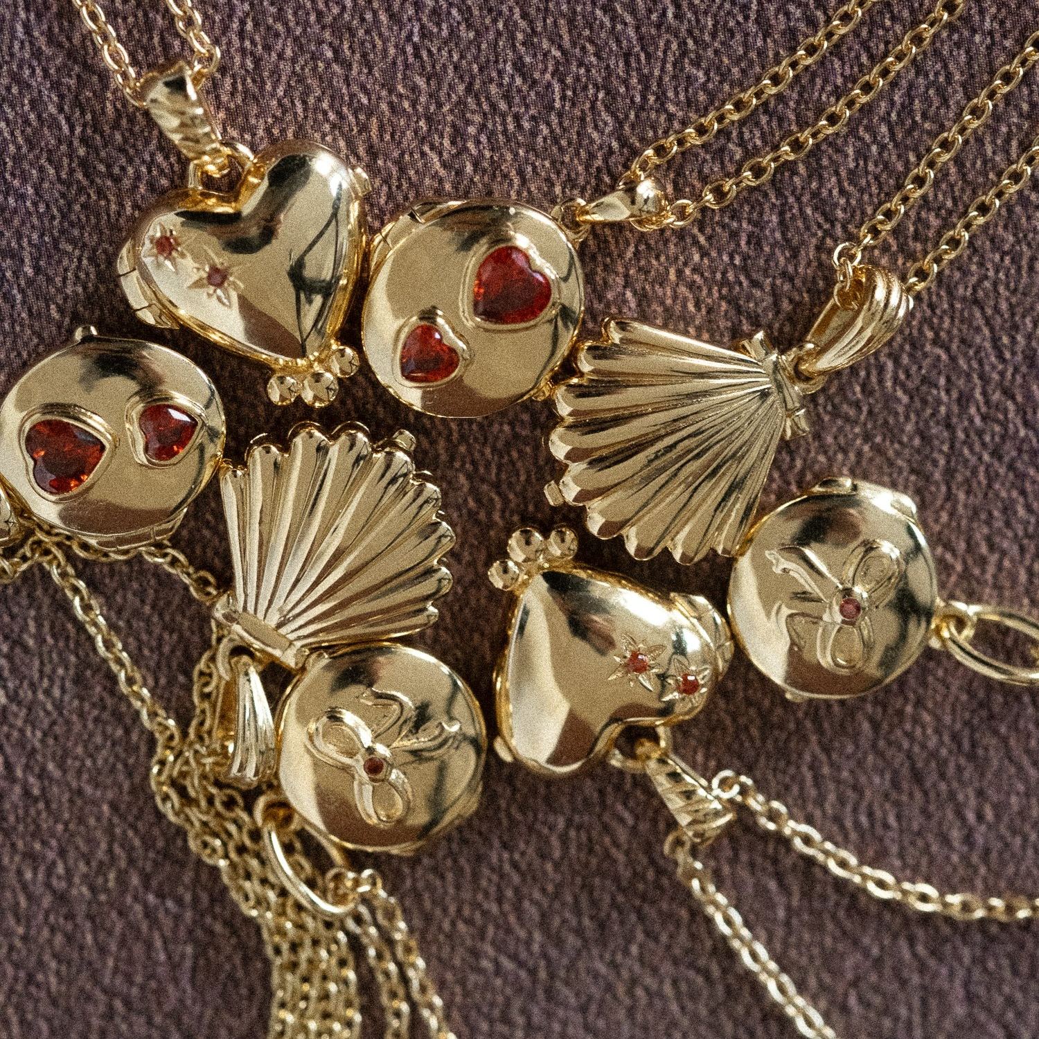 Ariel Shell Engravable Locket Necklace