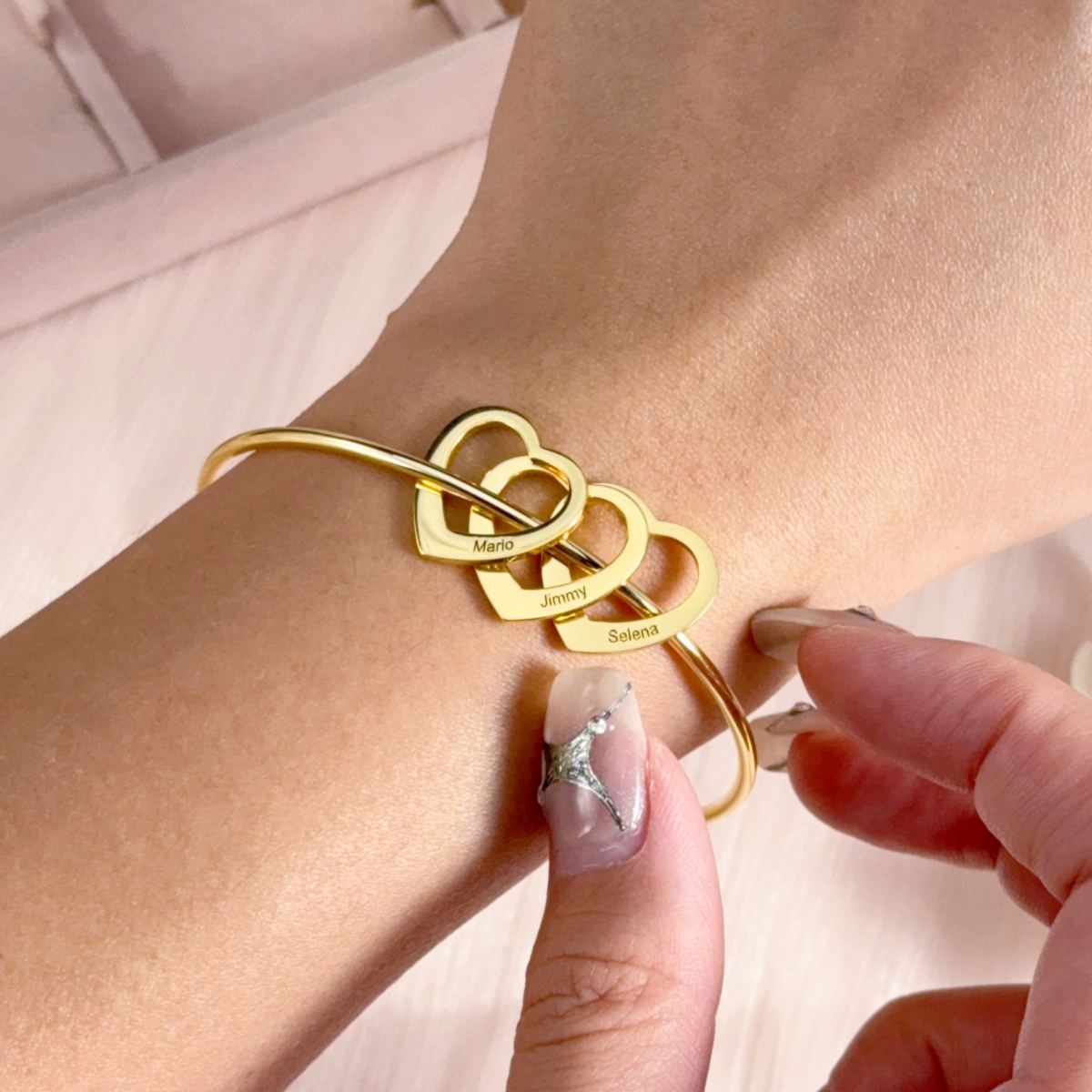 Personalized Family Name Bangle Bracelet with Hollow Heart 2-6 Names