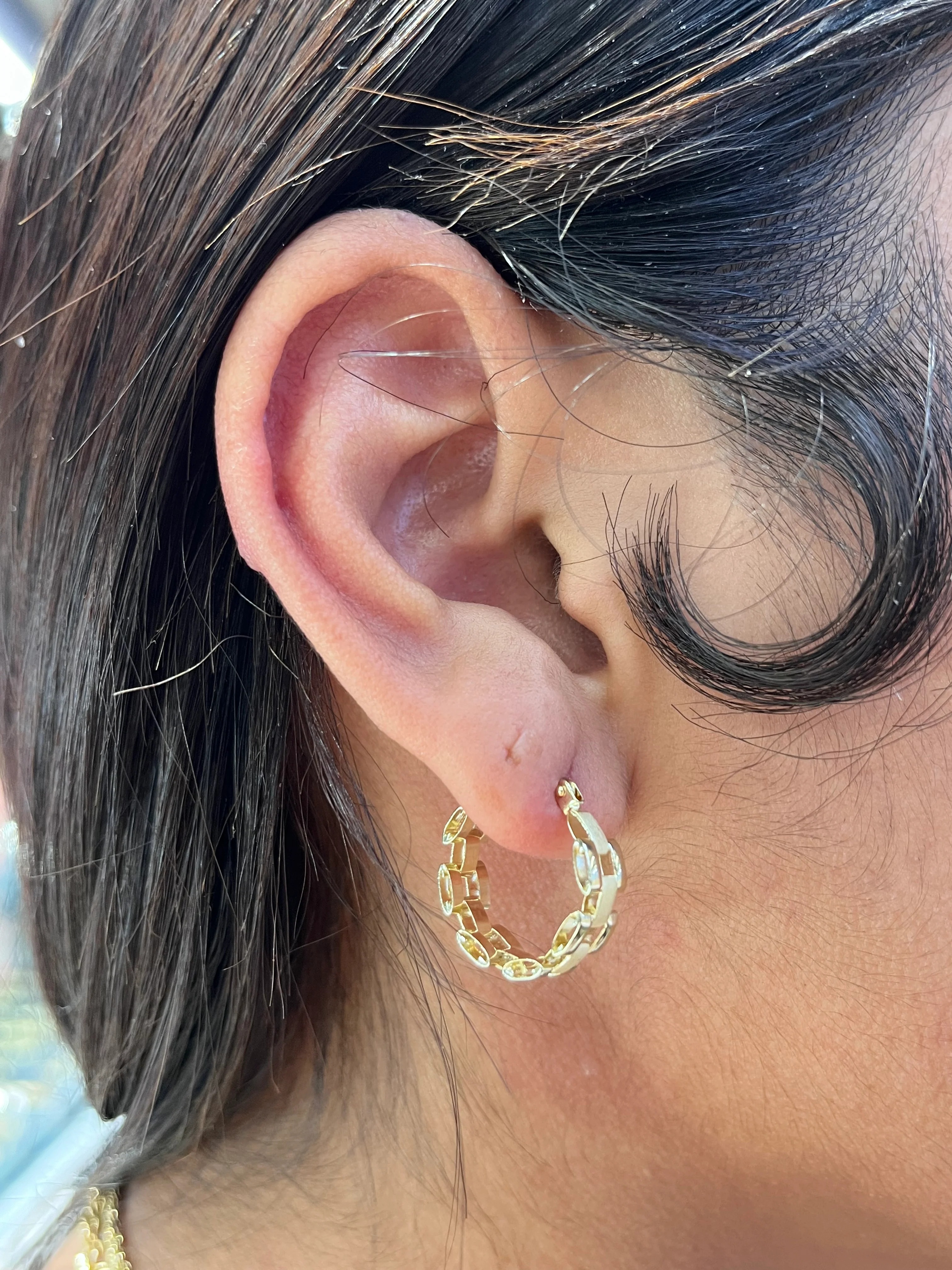 Gold Lightweight RX Hoop Earrings 18mm