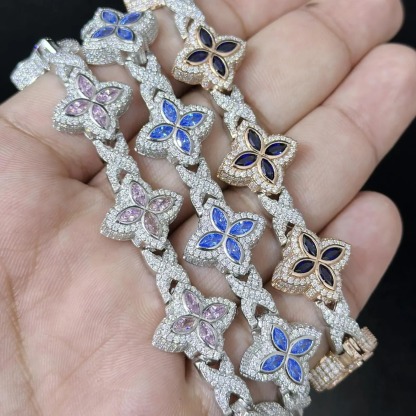 ced Out Moissanite Diamond Clover Bracelet