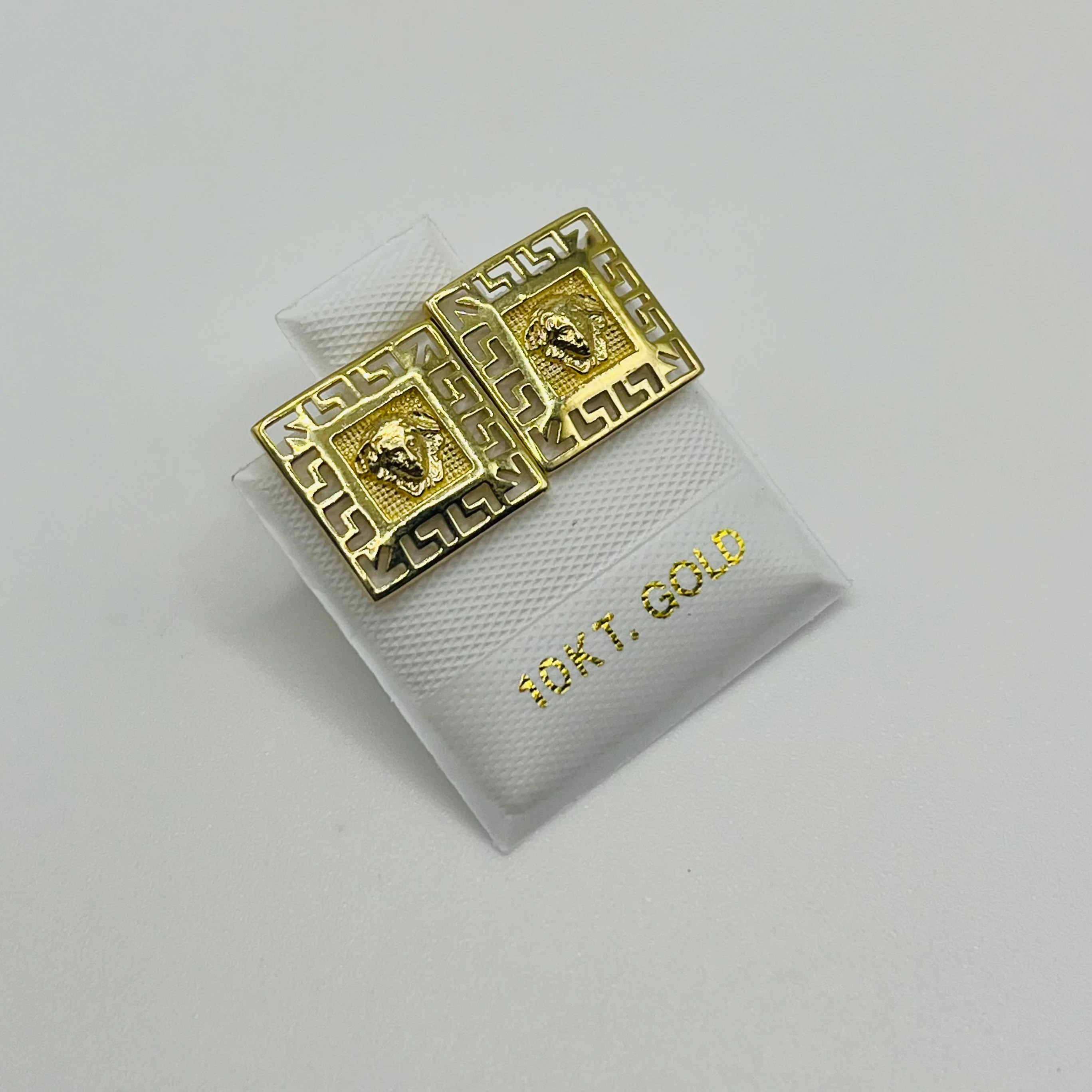 Gold Plated Square Pattern Medusa