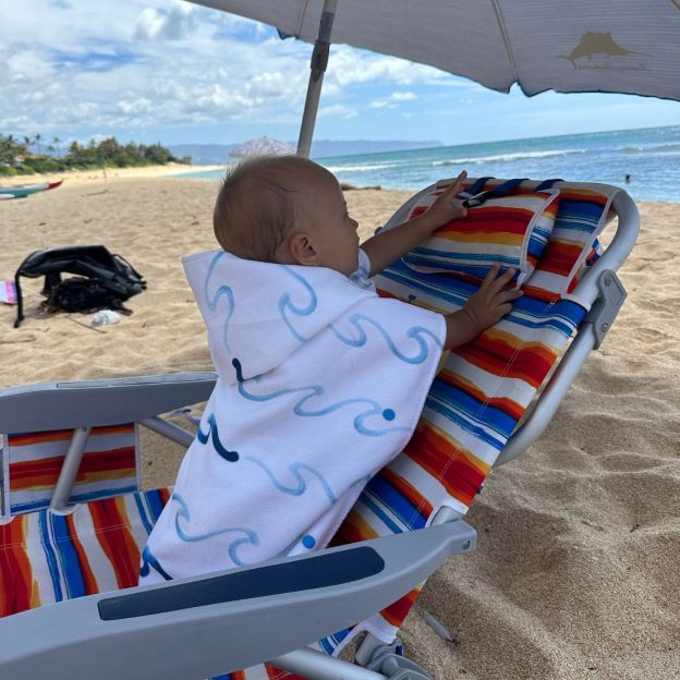 Personalized Hooded Beach Towel for Summer & Beach | CWHTowel42