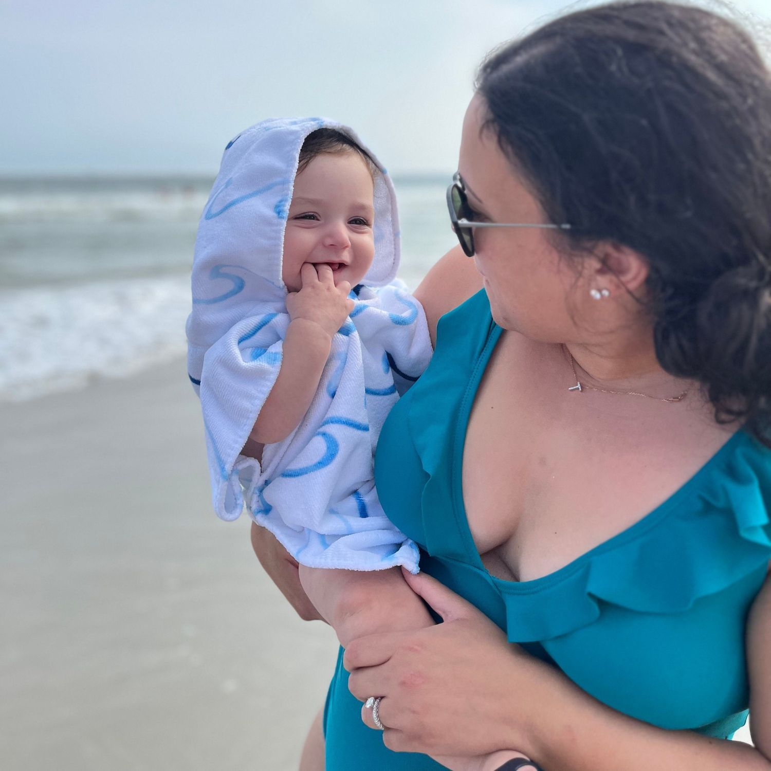 Personalized Hooded Beach Towel for Summer & Beach | CWHTowel42